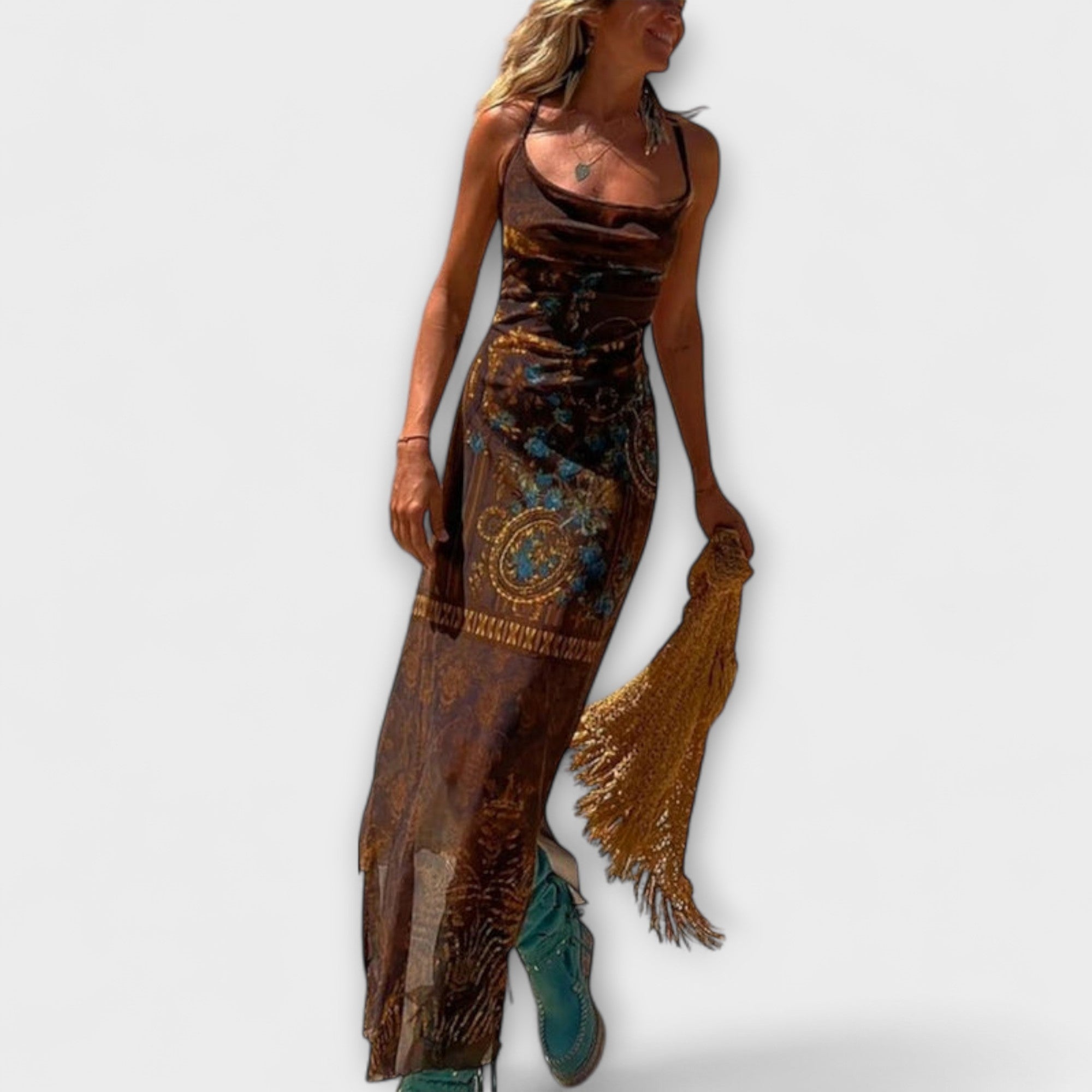 Fee - Unik midiklänning med sjalkrage