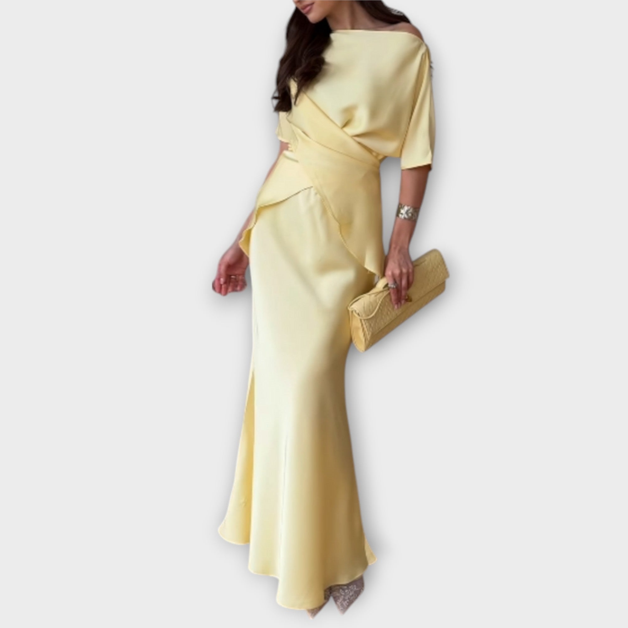 Finja - Off-shoulder topp med knute foran og skjørt sett