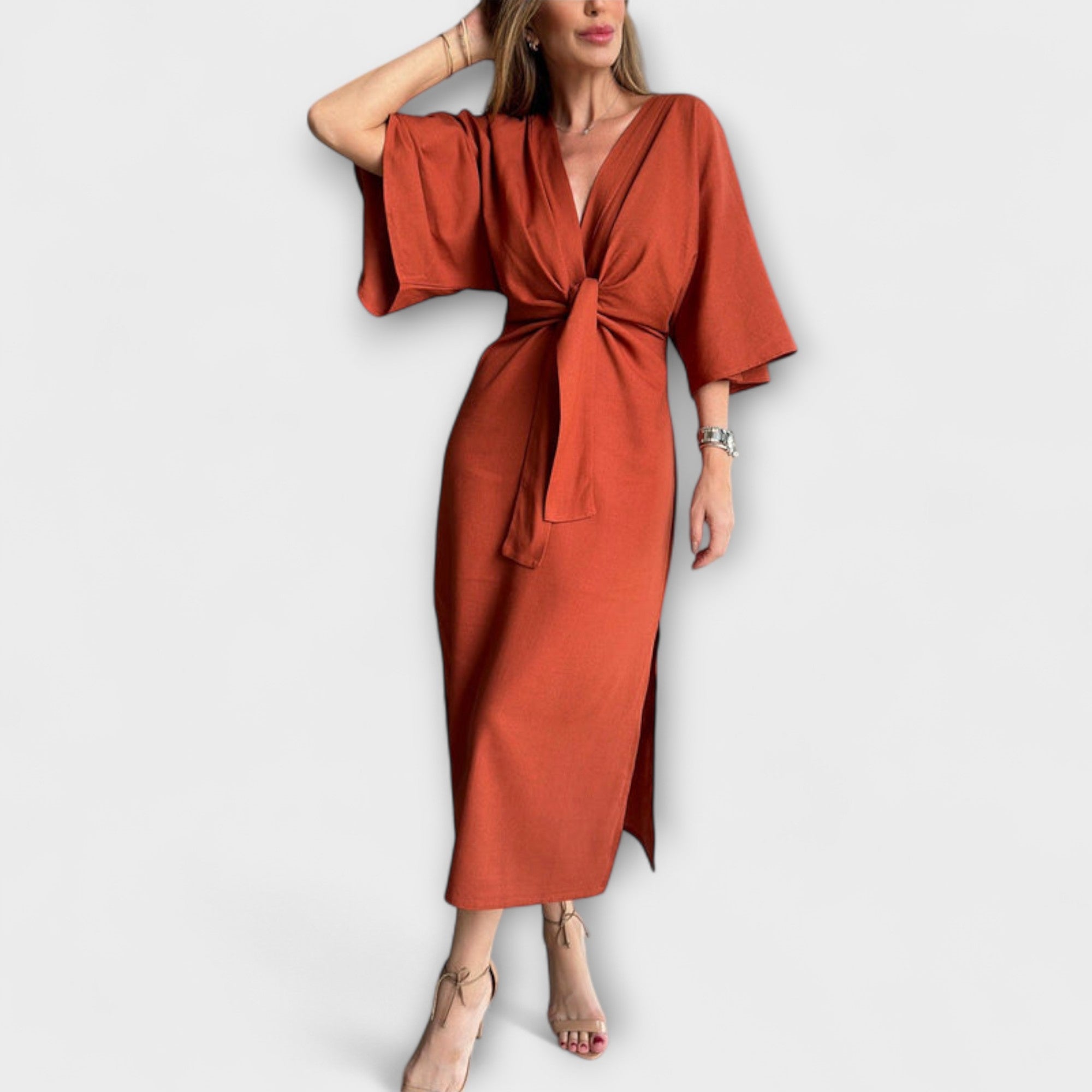 Holly - Casual kjole med V-hals og knyting