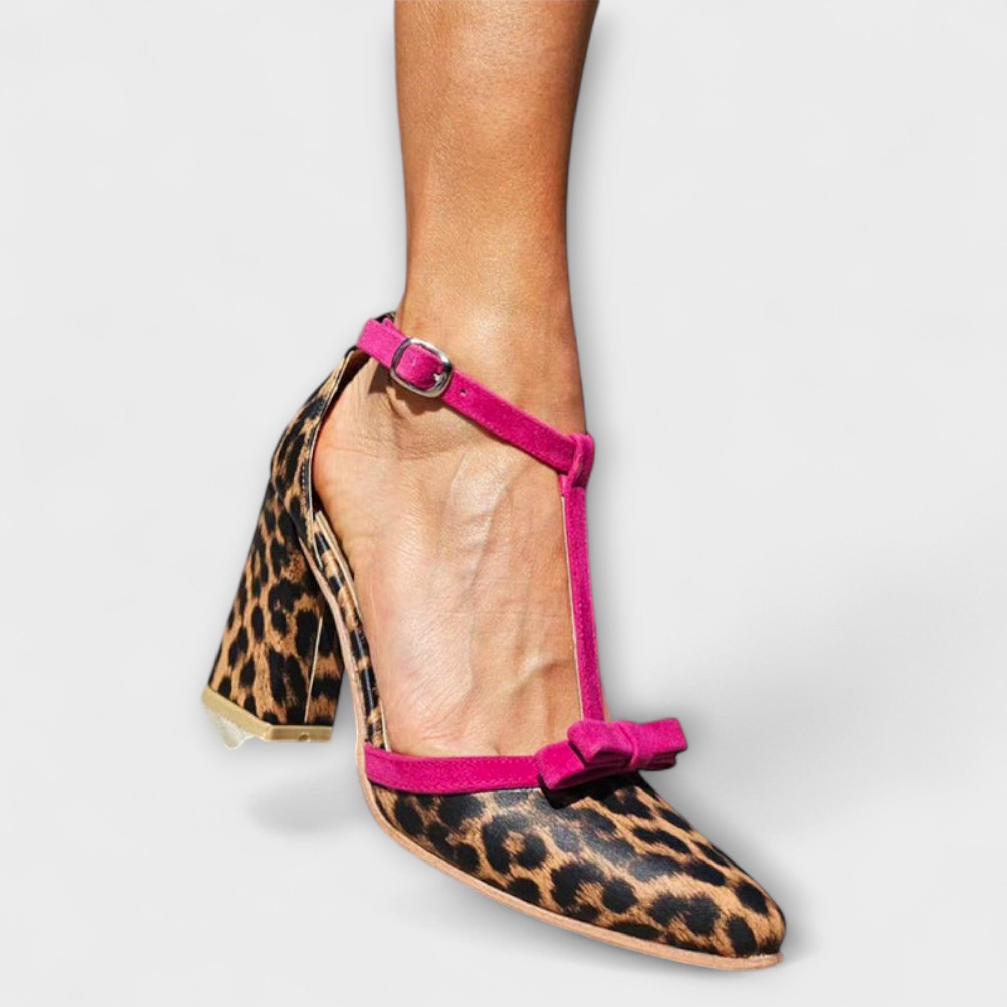 Leontina – Block Heels with Wild Accent
